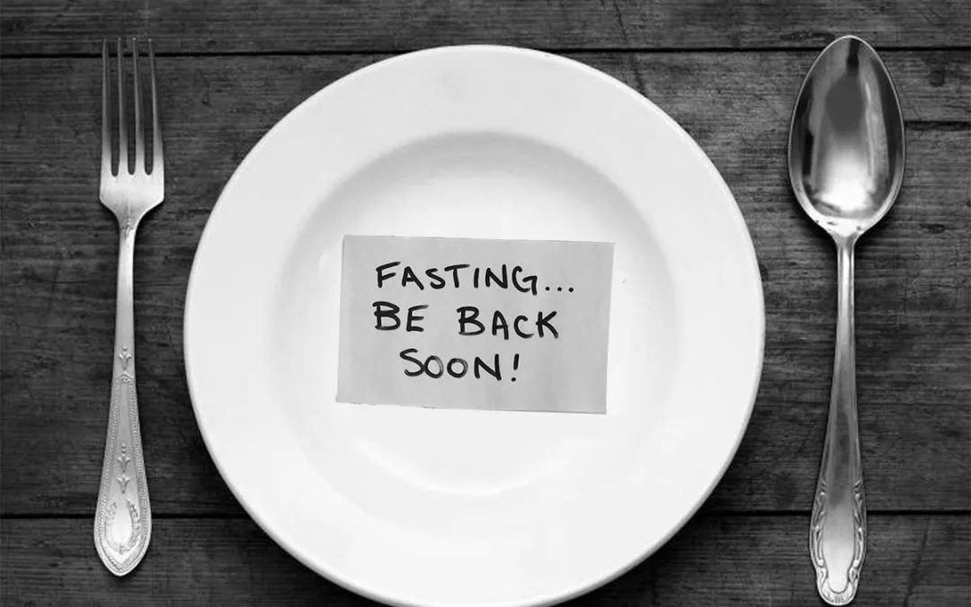 Beitragsbild zum Artikel: „Ramadan“-Studie beweist warum Fasten den Muskelaufbau nicht beeinträchtigt