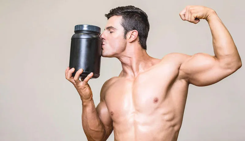 Beitragsbild zum Artikel: 4 unglaubliche (wortwörtlich!) Mythen über Protein + Studien